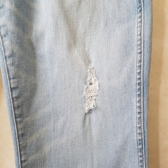 J Crew Vintage Straight released frayed hem distressed blue jeans. - Picture 6 of 15